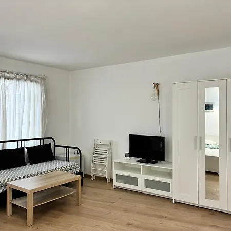 Apollonia Gæstehus 3*